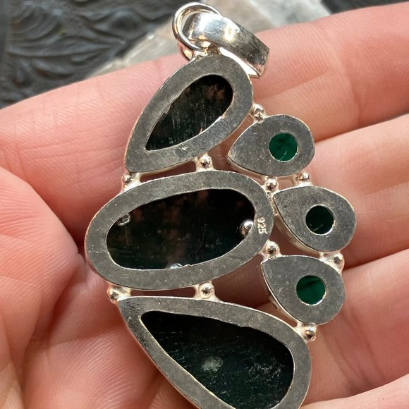 Moss Agate and Green Stone Jewelry Crystal Pendant - Picture 5 of 10